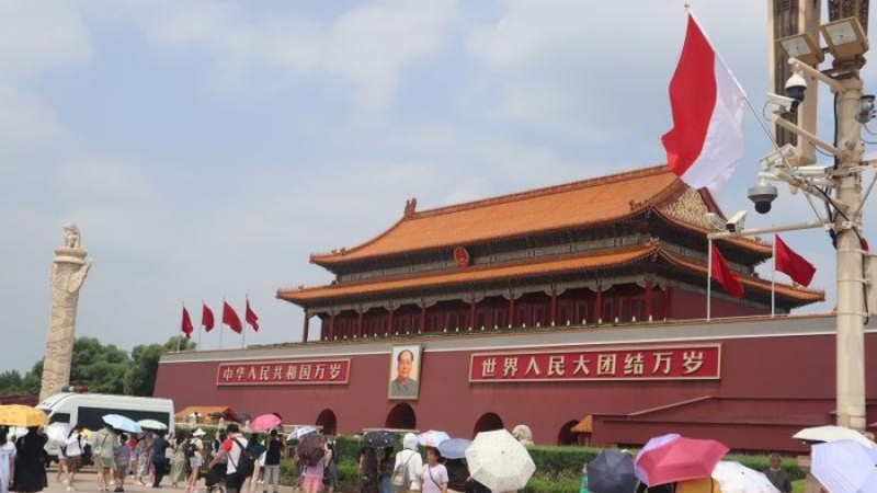 Jokowi Berkunjung ke China, Merah-Putih Berkibar di Kota Terlarang-Tiananmen