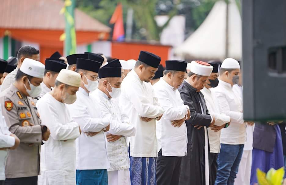 Gubernur Sumut dan Wali Kota Medan Salat Idul Adha di Lapangan Gajah Mada