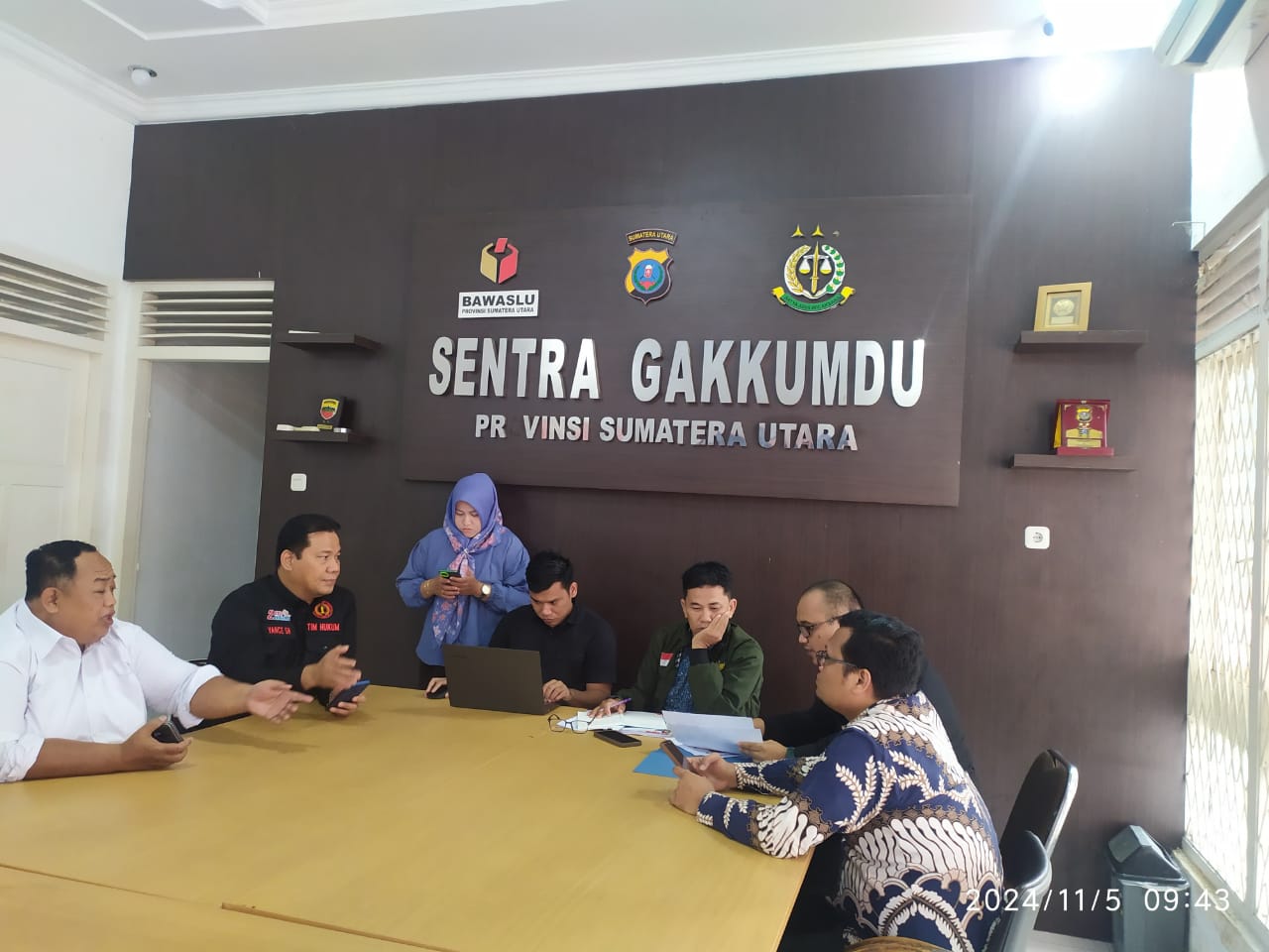 Tim Hukum Edy-Hasan Laporkan Sejumlah Kades di Tapsel Dukung Paslon 01 Ke Bawaslu Sumut