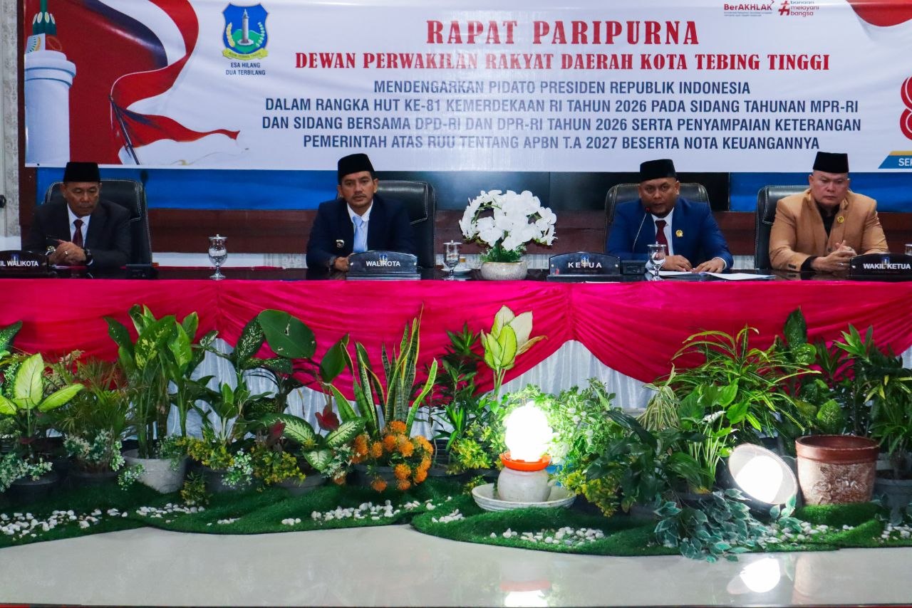 Wali Kota Tebingtinggi dan Wakil Ikuti Paripurna Dengarkan Pidato Presiden Dalam HUT RI ke-81